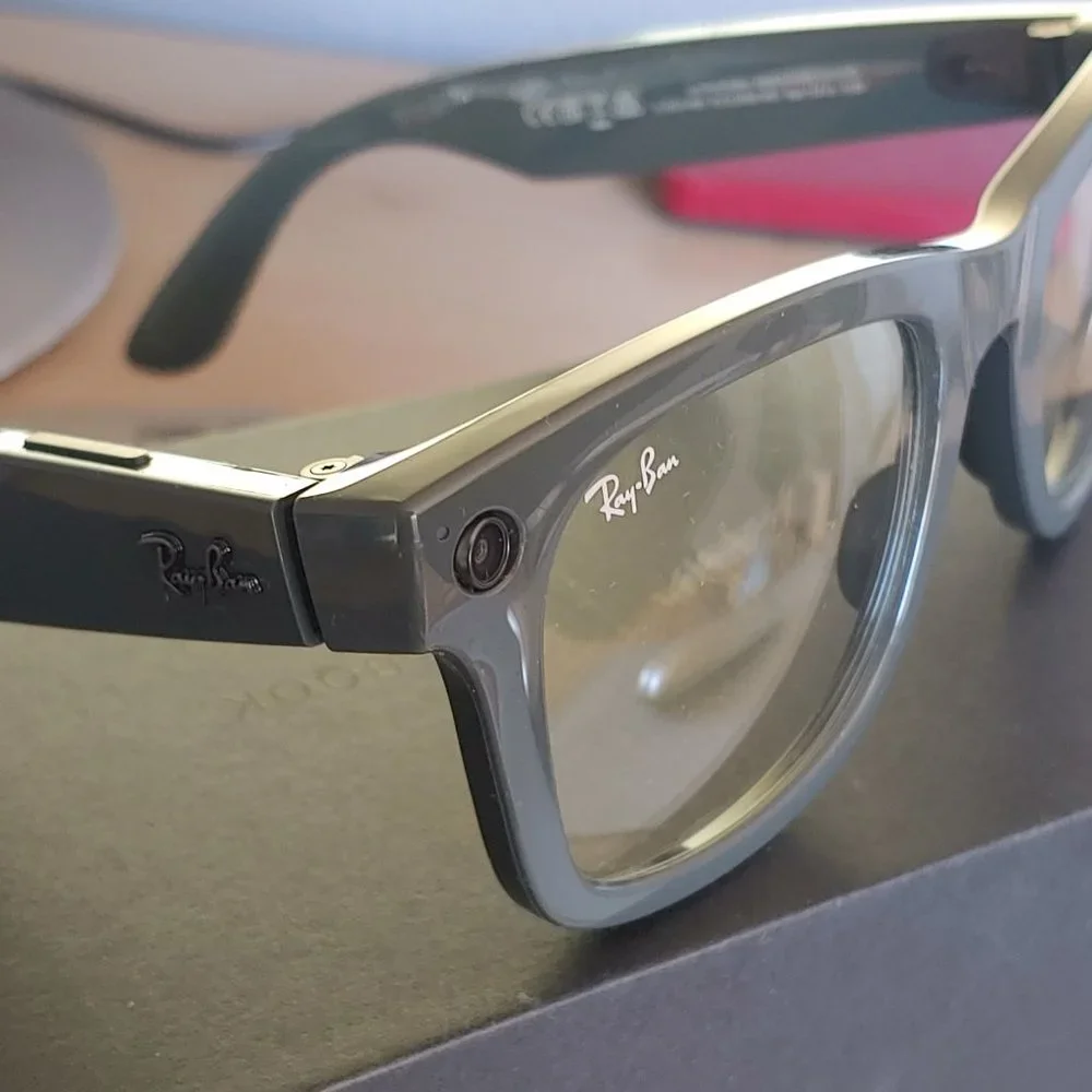 Ray-Ban Stories Video/Smart Glasses